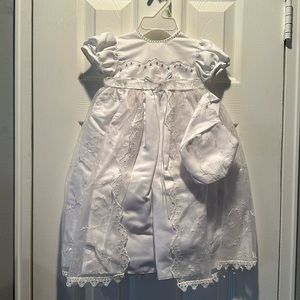 NEW white christening/bridal party gown w/delicate accents & hat-smoke free home